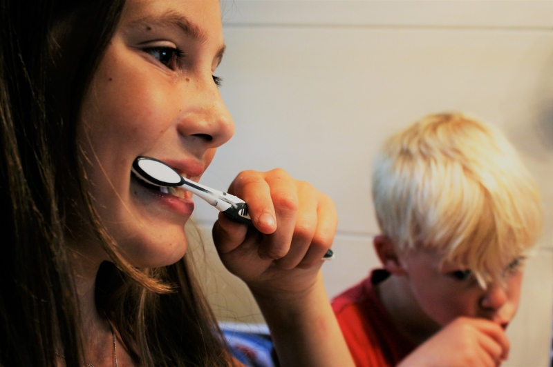 Como hacer que tus hijos se laven los dientes